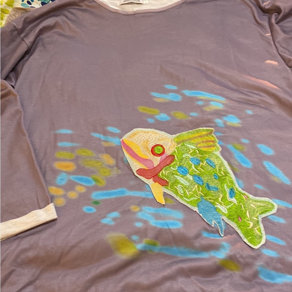 Grayish/purple cotton polyester Xl shirt with fish design!